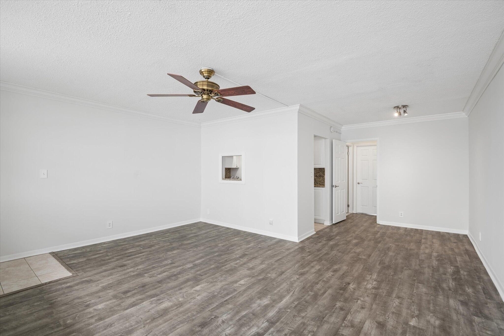 101 N Birch Road - Photo 5