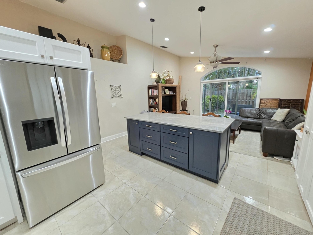 7172 Catalina Way - Photo 3