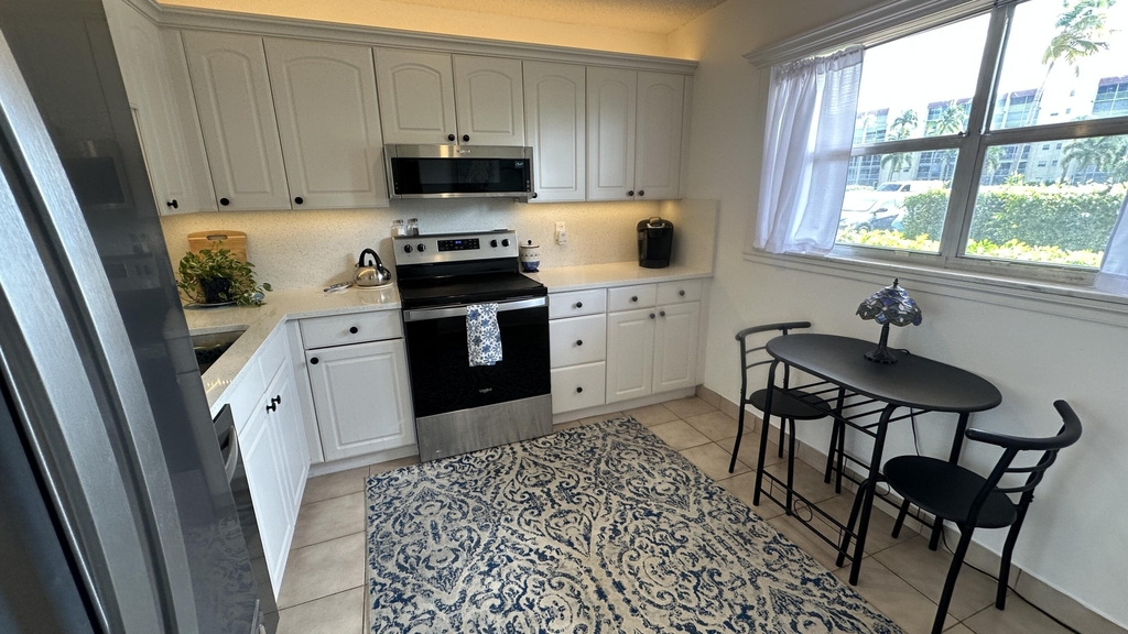 3661 Via Poinciana - Photo 11