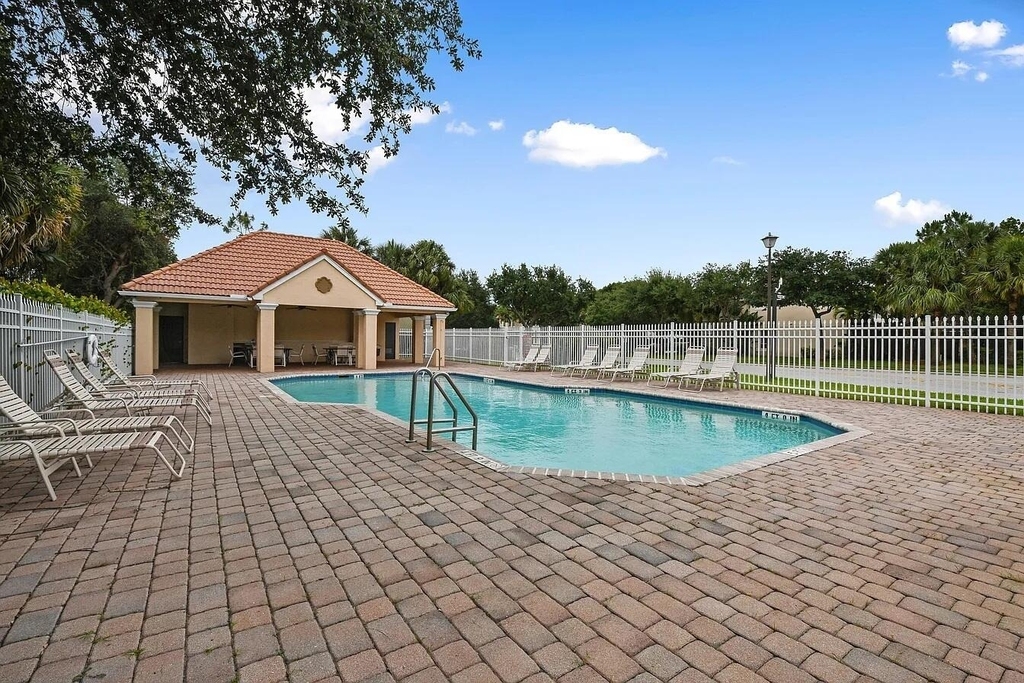 4528 Thornwood Circle - Photo 22