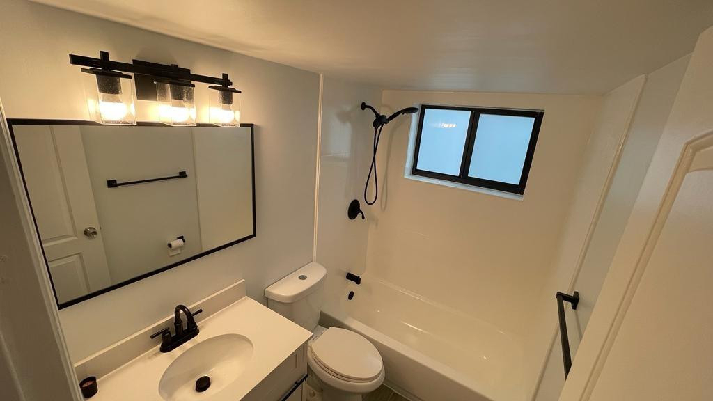 10053 Winding Lake Road - Photo 10