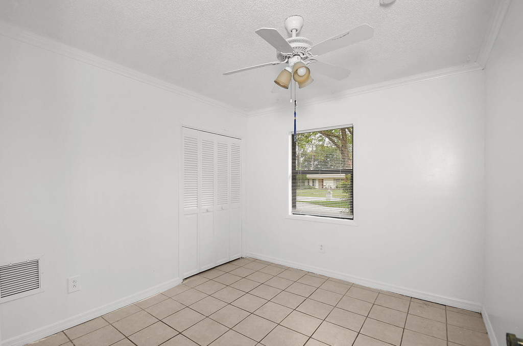 325 Nw Rebecca Avenue - Photo 16