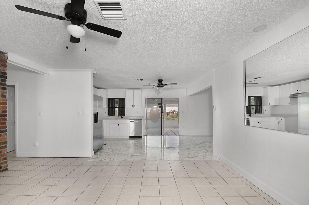 325 Nw Rebecca Avenue - Photo 4