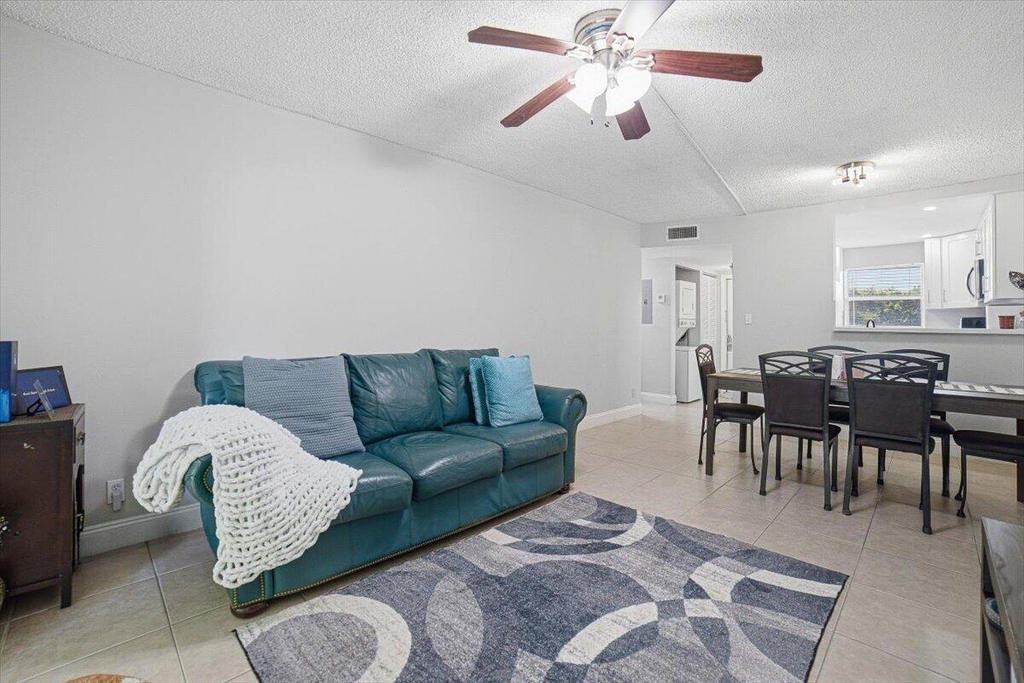 2755 W Atlantic Avenue - Photo 3