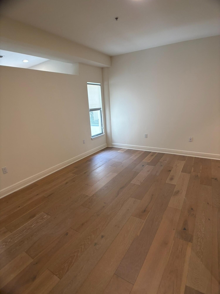 150 Se 3rd Avenue - Photo 23