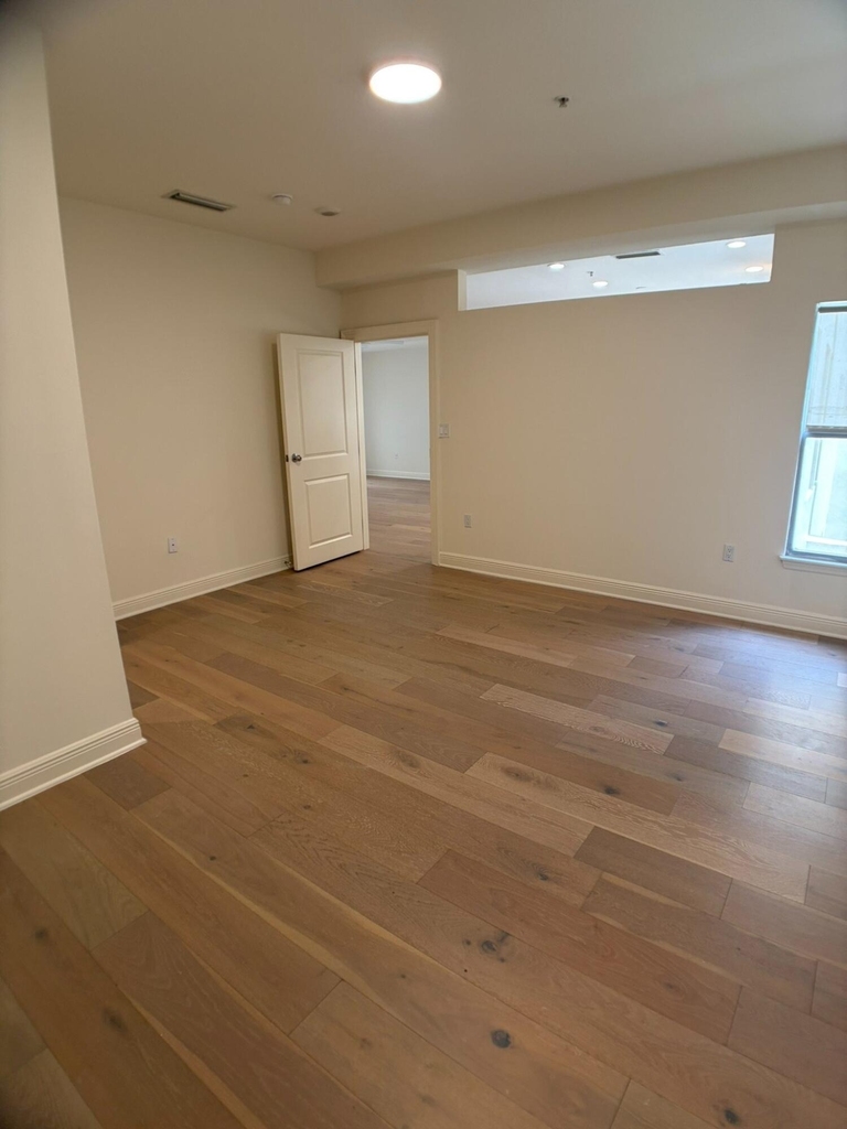 150 Se 3rd Avenue - Photo 25