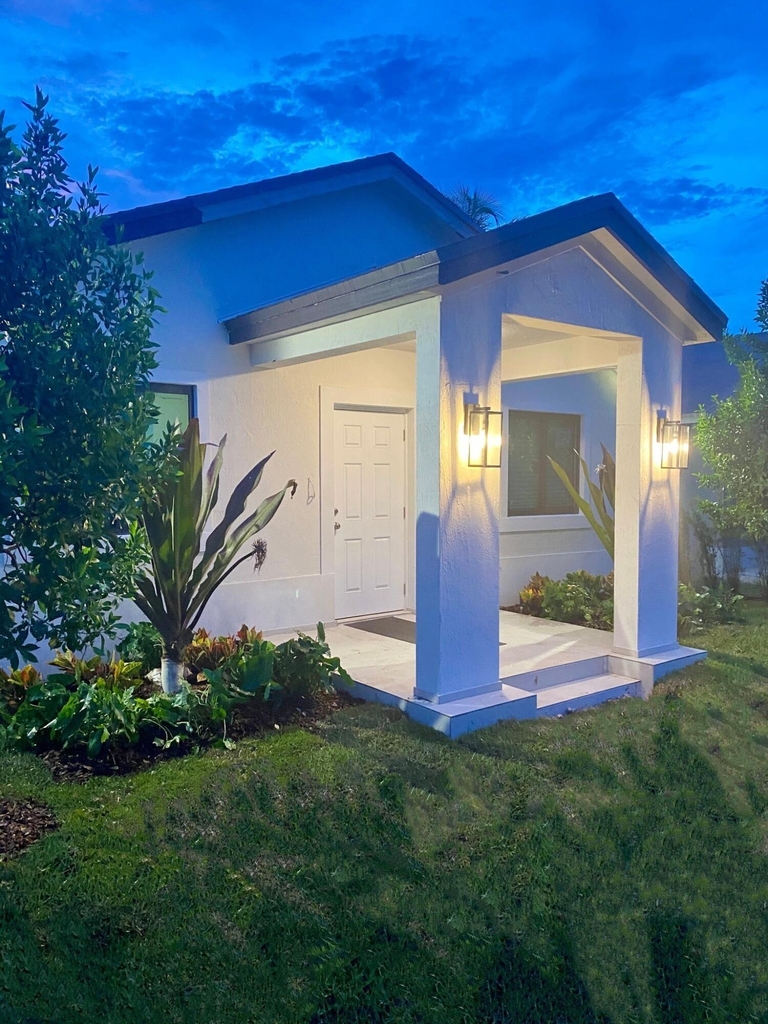20282 Sw 122nd Court E - Photo 10