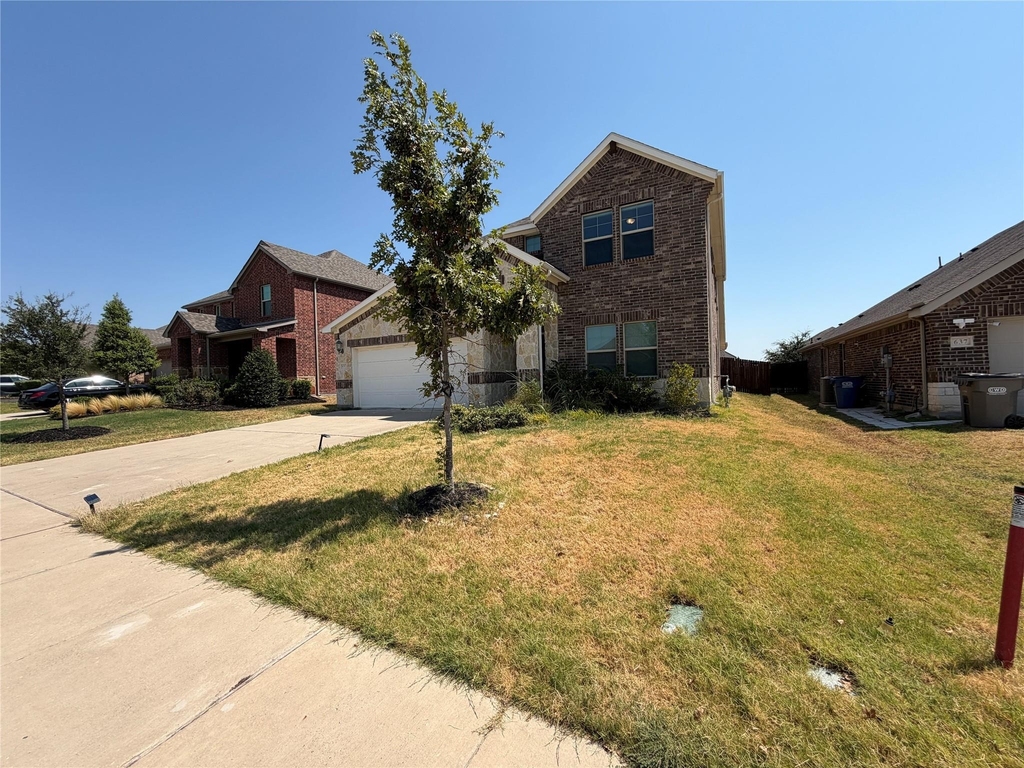 633 Cedar Springs Drive - Photo 1