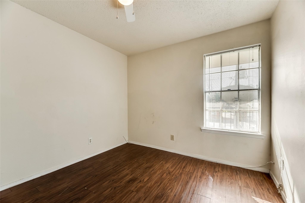 108 E Cedar Street - Photo 16