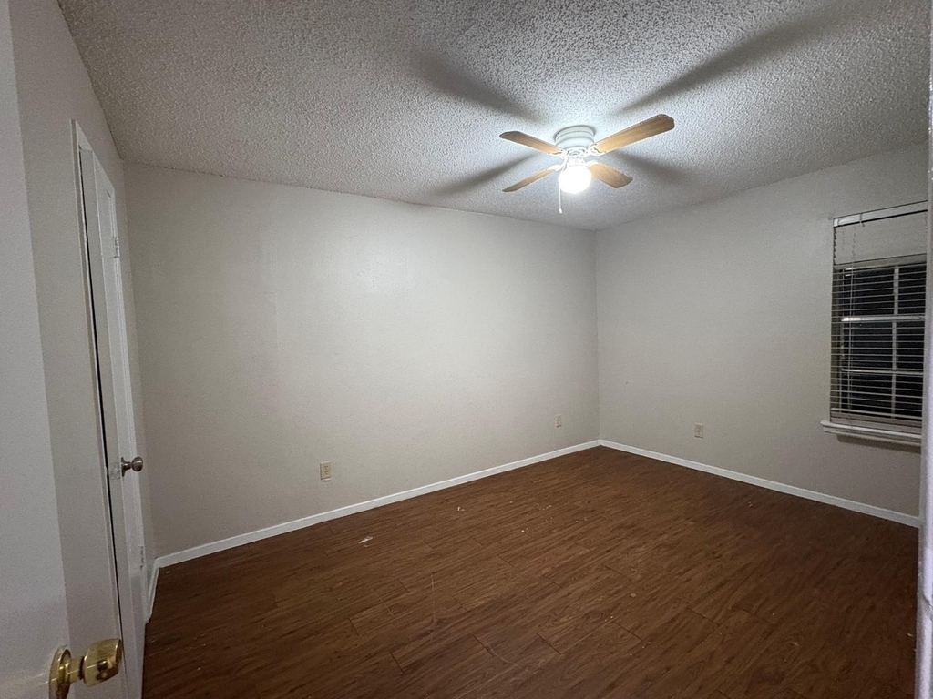 108 E Cedar Street - Photo 21