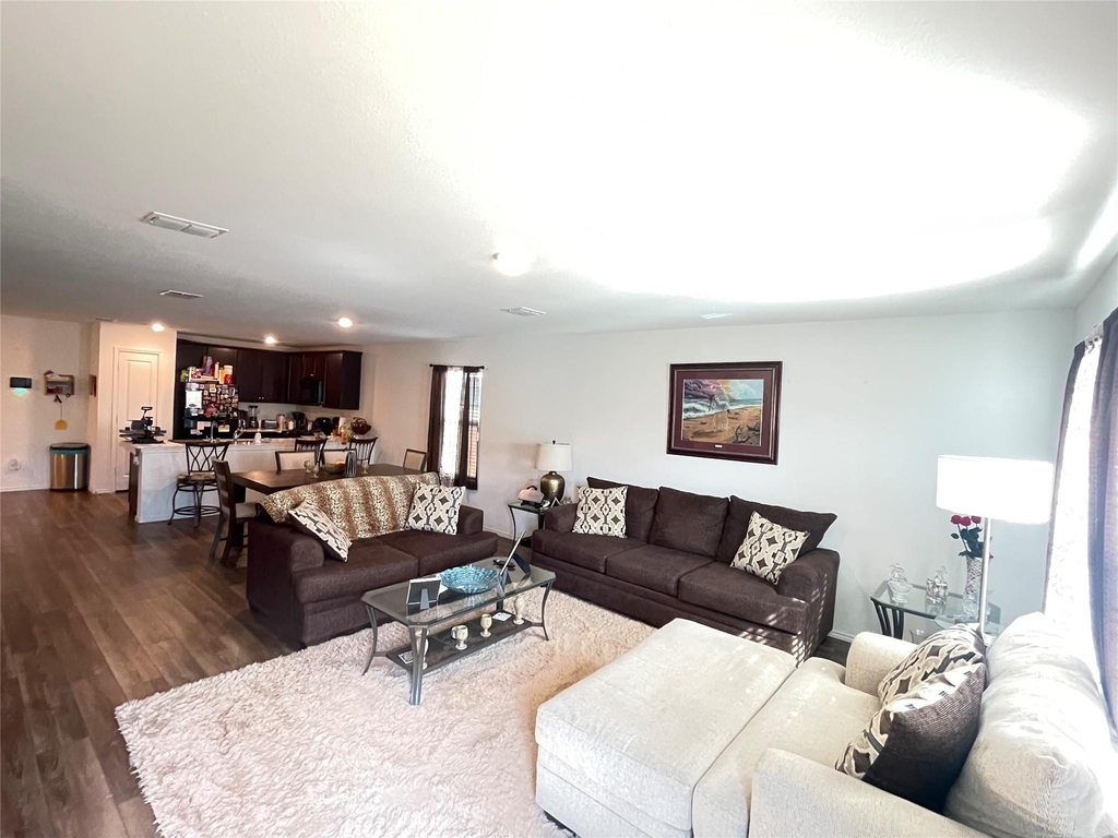 2925 Bronte Boulevard - Photo 7