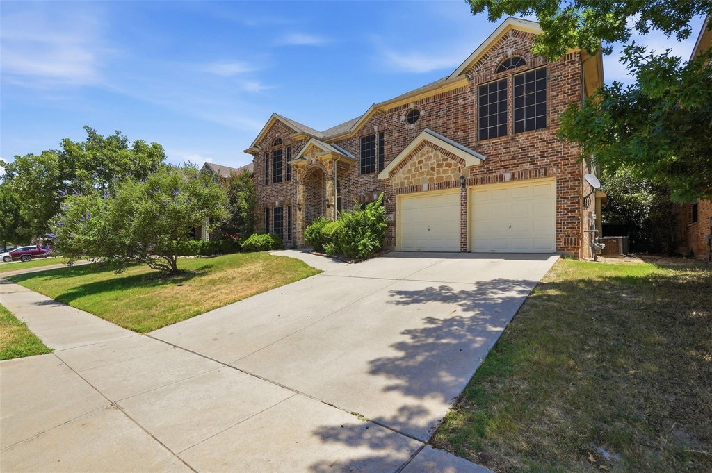 7120 Brekenridge Drive - Photo 0