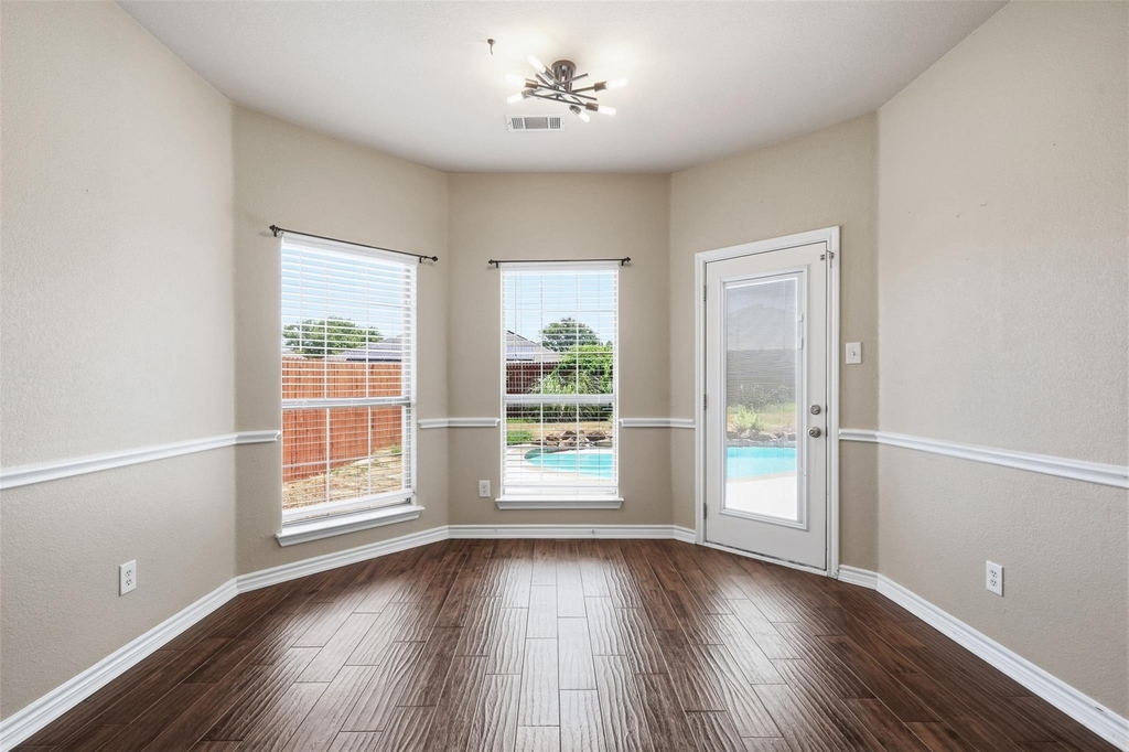 7120 Brekenridge Drive - Photo 10