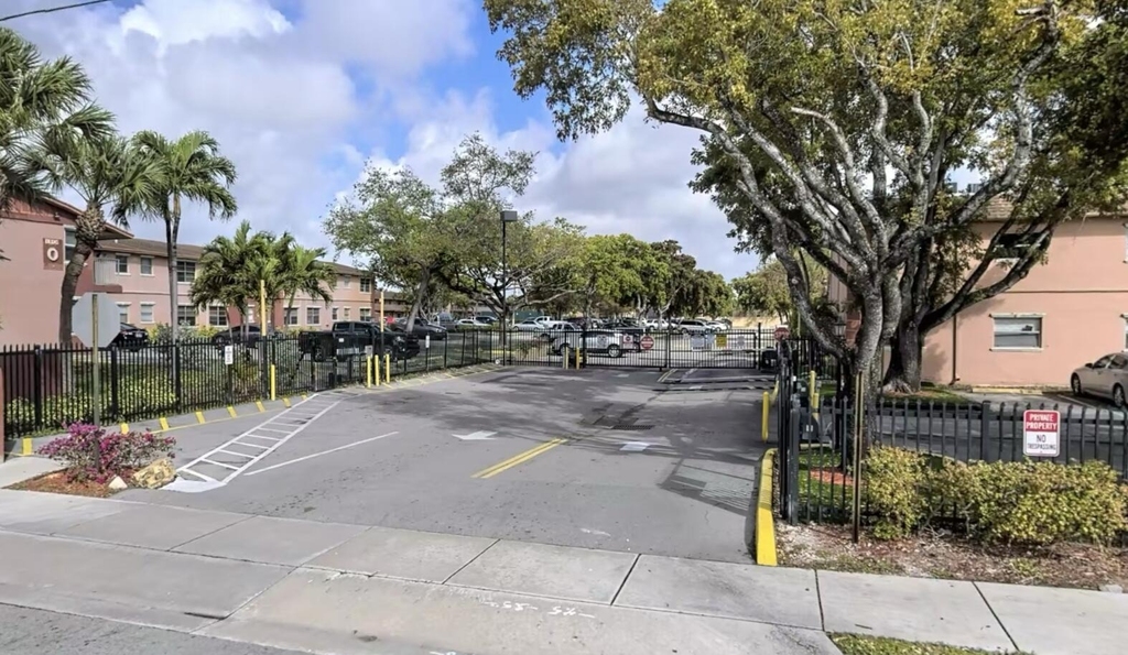 101 Ne 41st Street - Photo 1