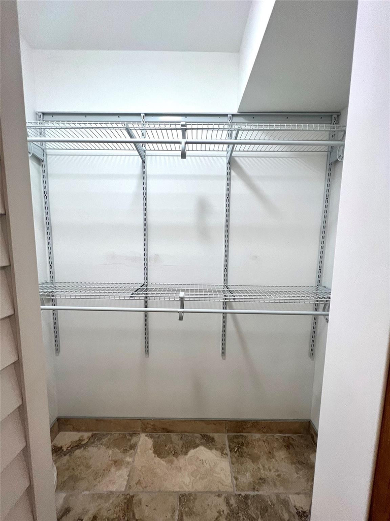 2250 Ne 66th Street - Photo 12
