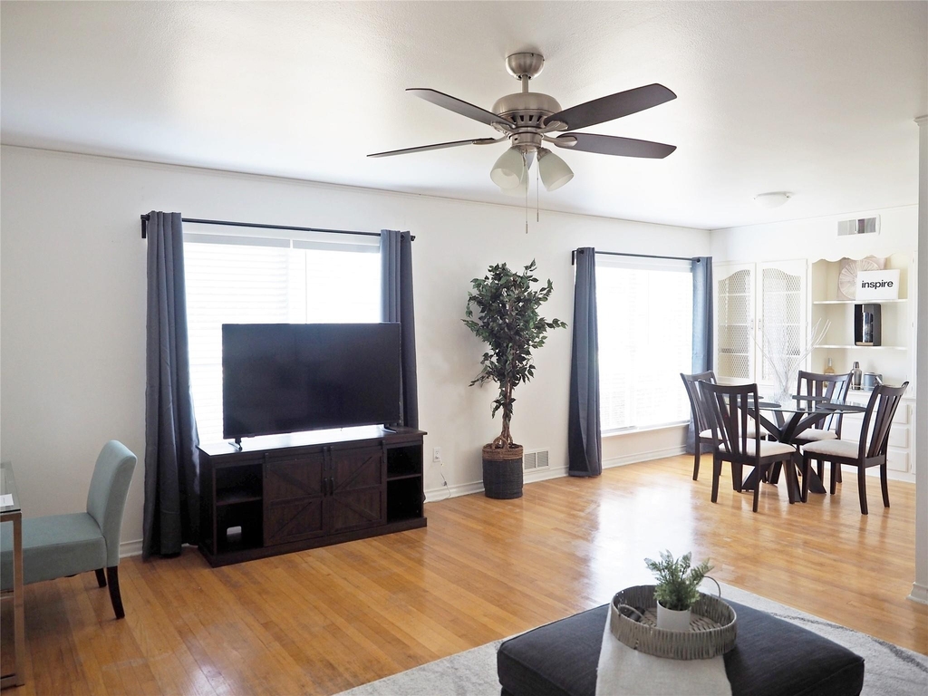 1135 Holly Glen Circle - Photo 3