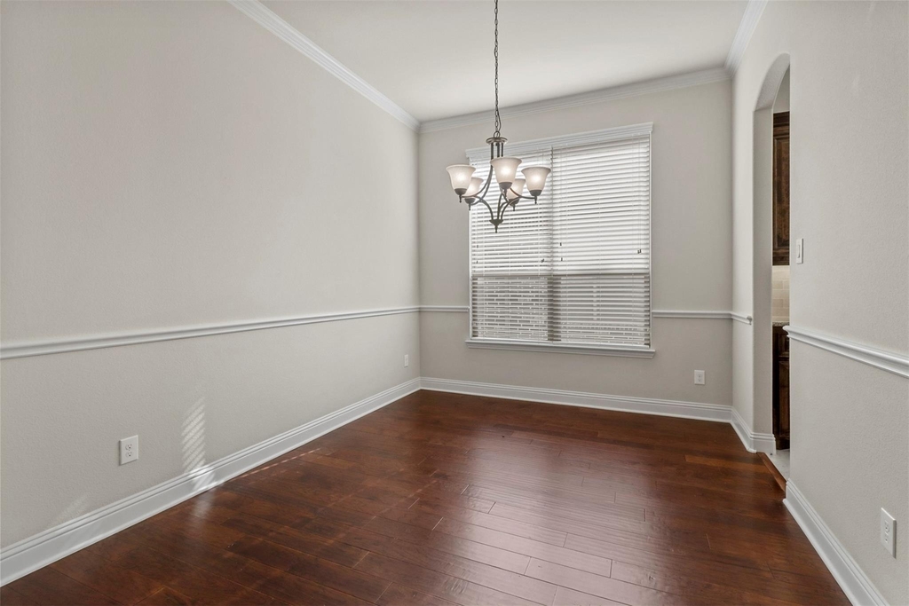 1603 Trowbridge Circle - Photo 6
