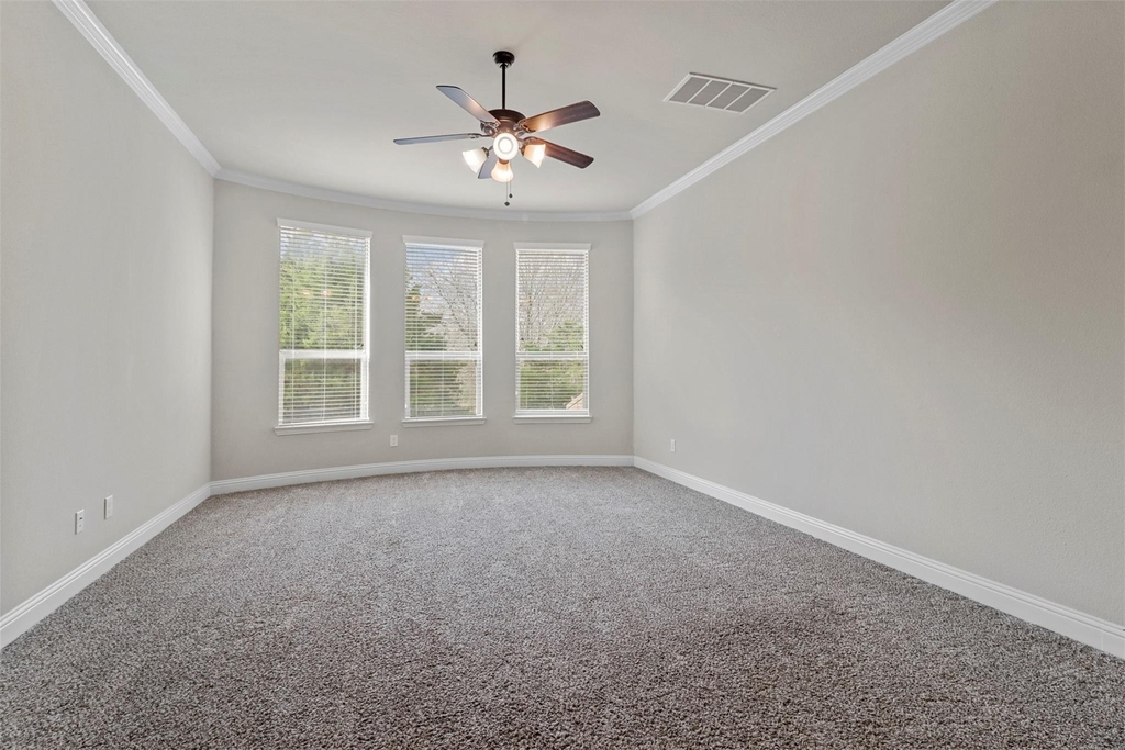 1603 Trowbridge Circle - Photo 12