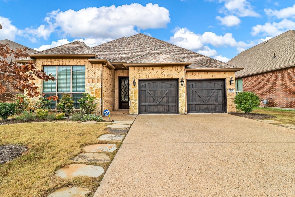 1603 Trowbridge Circle - Photo 1