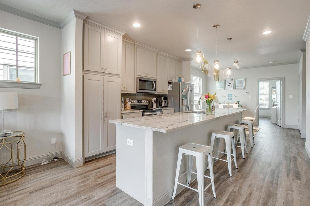 2537 Mccart Avenue - Photo 8