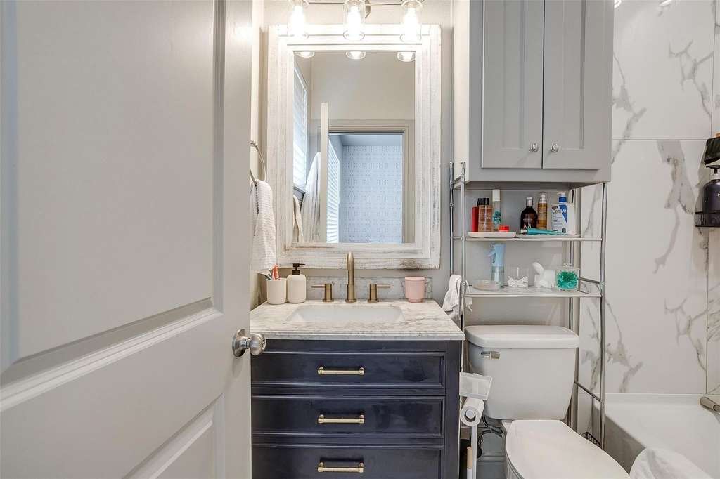 2537 Mccart Avenue - Photo 19
