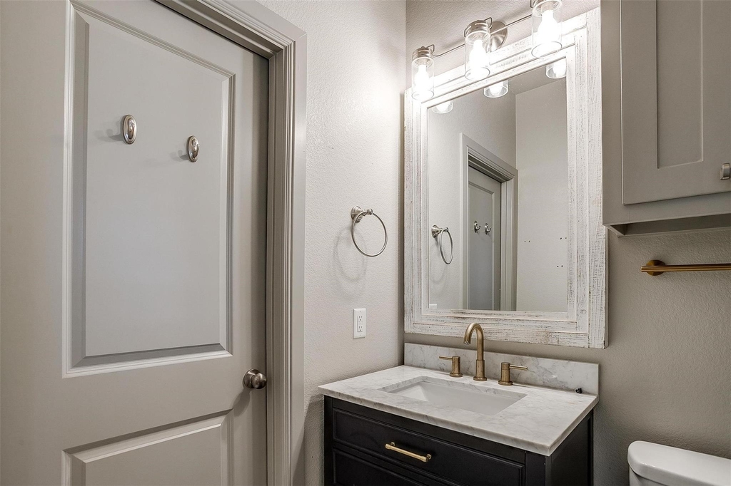 2537 Mccart Avenue - Photo 16