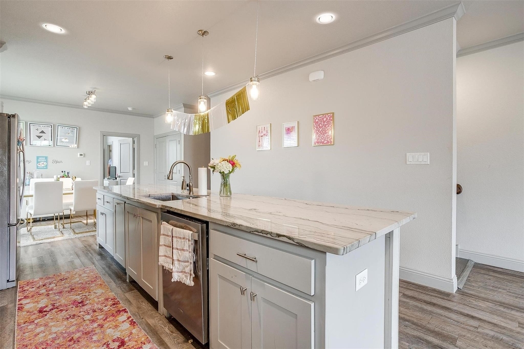 2537 Mccart Avenue - Photo 6