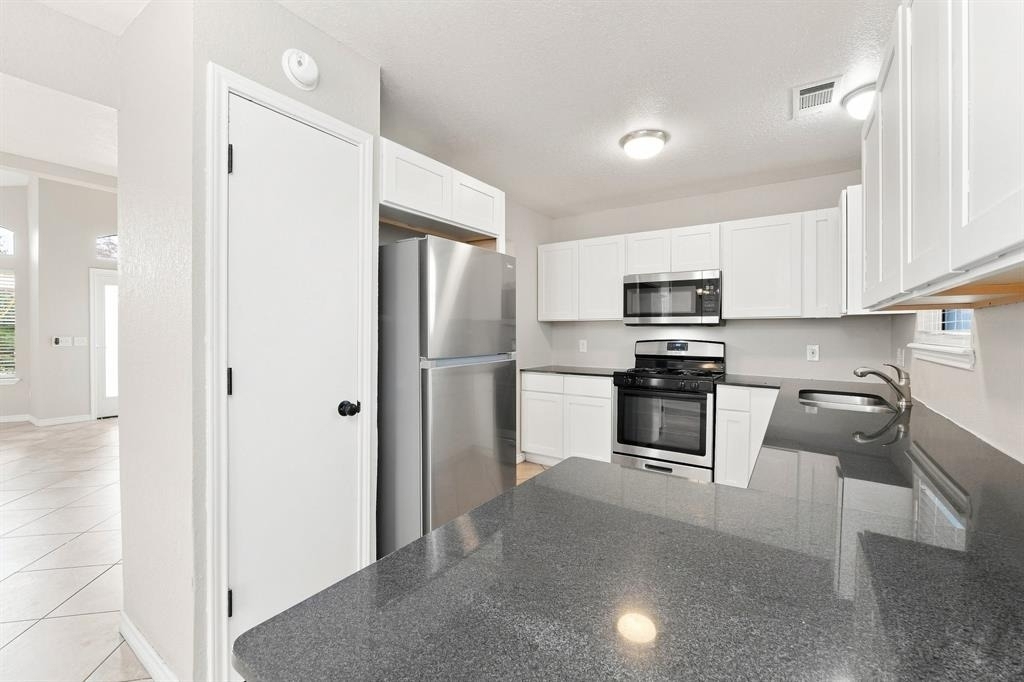4004 Night Hawk Drive - Photo 4