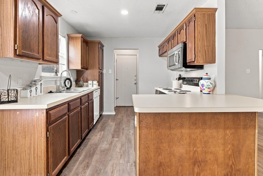 6313 Glen Knoll Drive - Photo 12