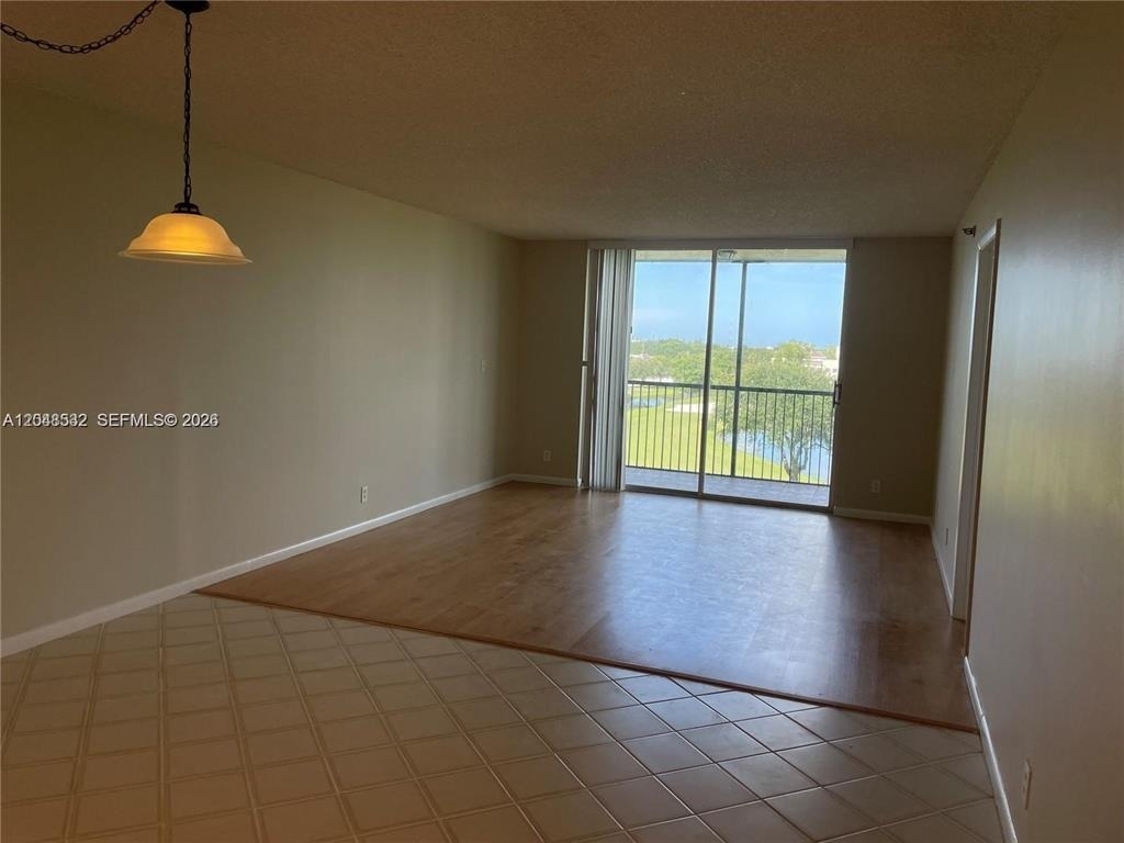 3100 W Rolling Hills Circle - Photo 2