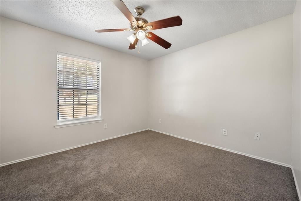 708 Woodland Court - Photo 19