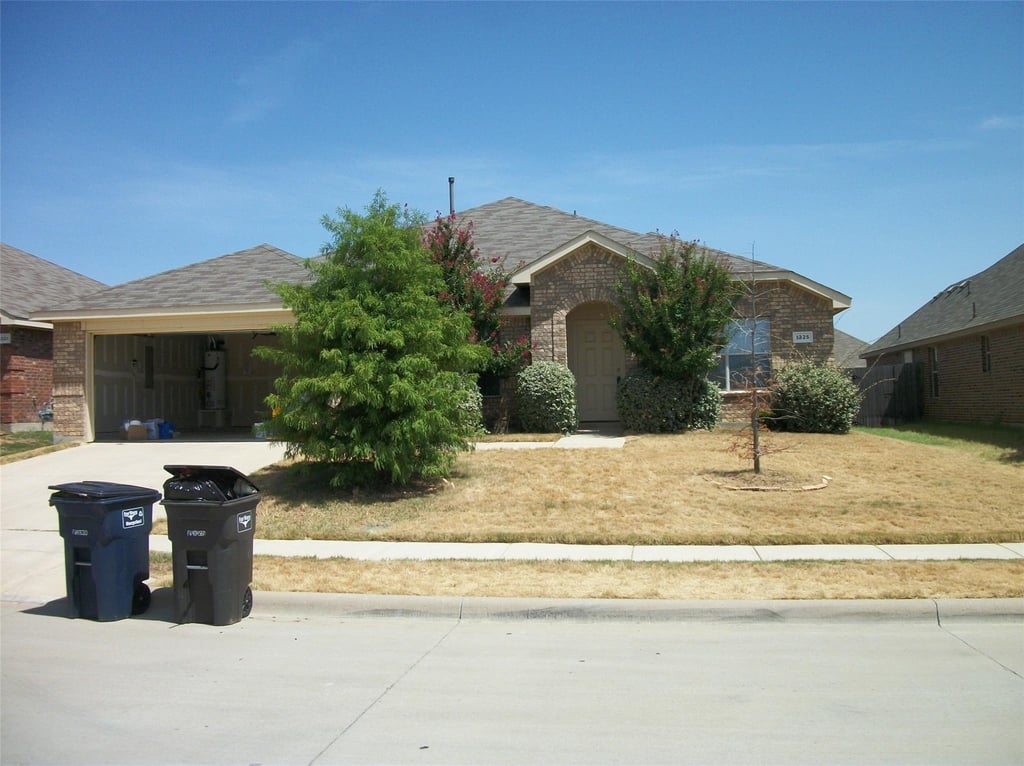 1325 Pepperidge Lane - Photo 0