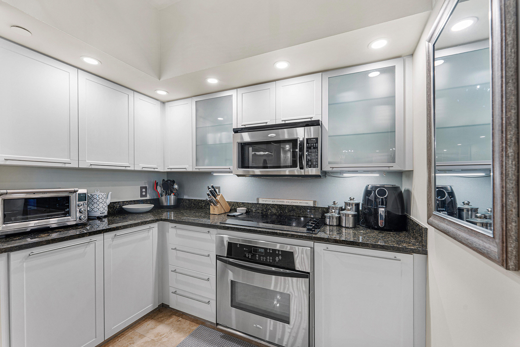 235 Ne 1st Avenue - Photo 18