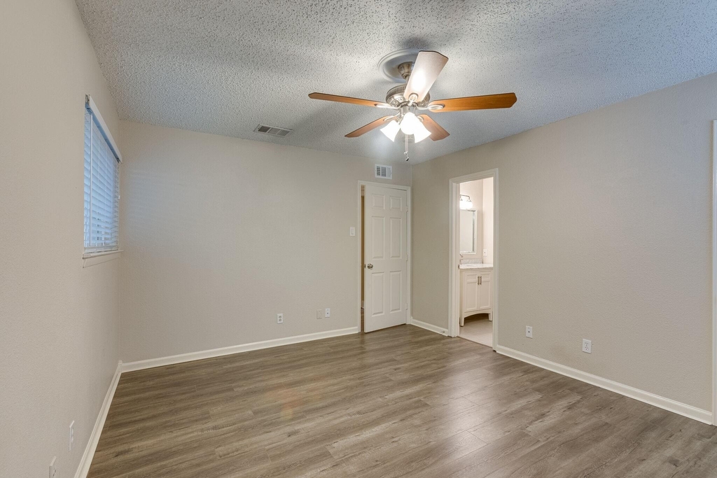508 Lexington Lane - Photo 14