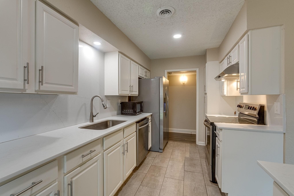508 Lexington Lane - Photo 7