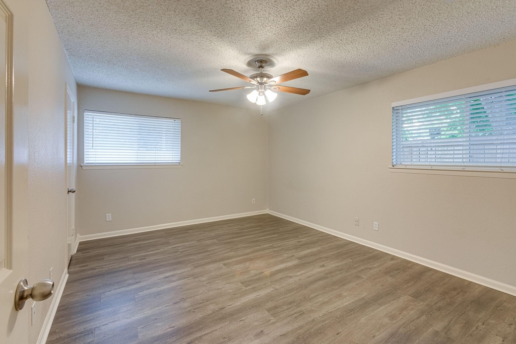 508 Lexington Lane - Photo 13