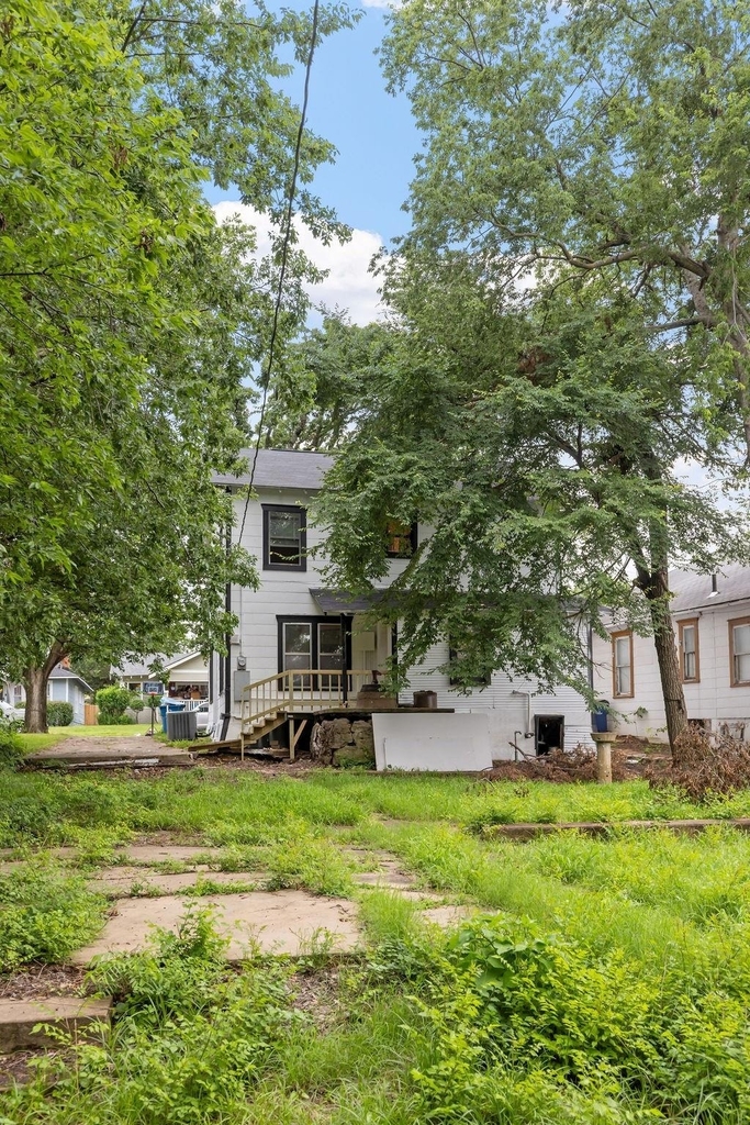 1025 W Walker Street - Photo 5