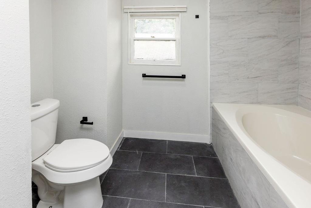 1025 W Walker Street - Photo 32