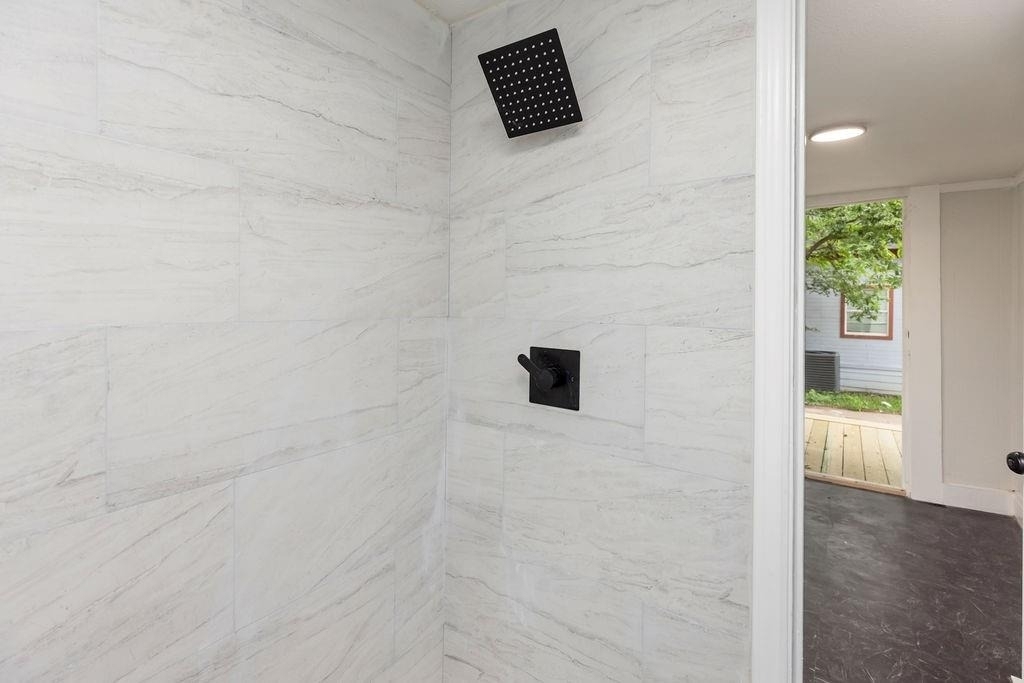 1025 W Walker Street - Photo 6