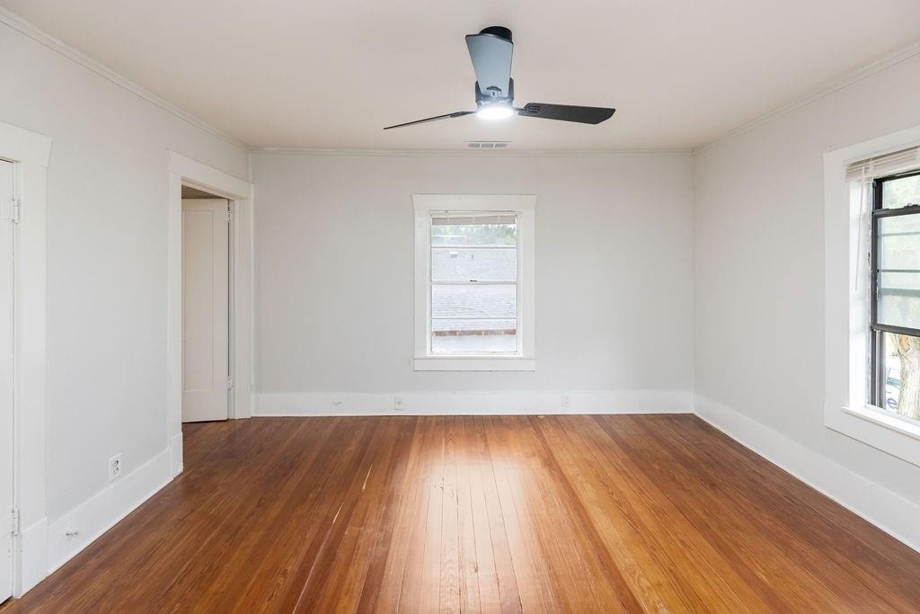 1025 W Walker Street - Photo 18