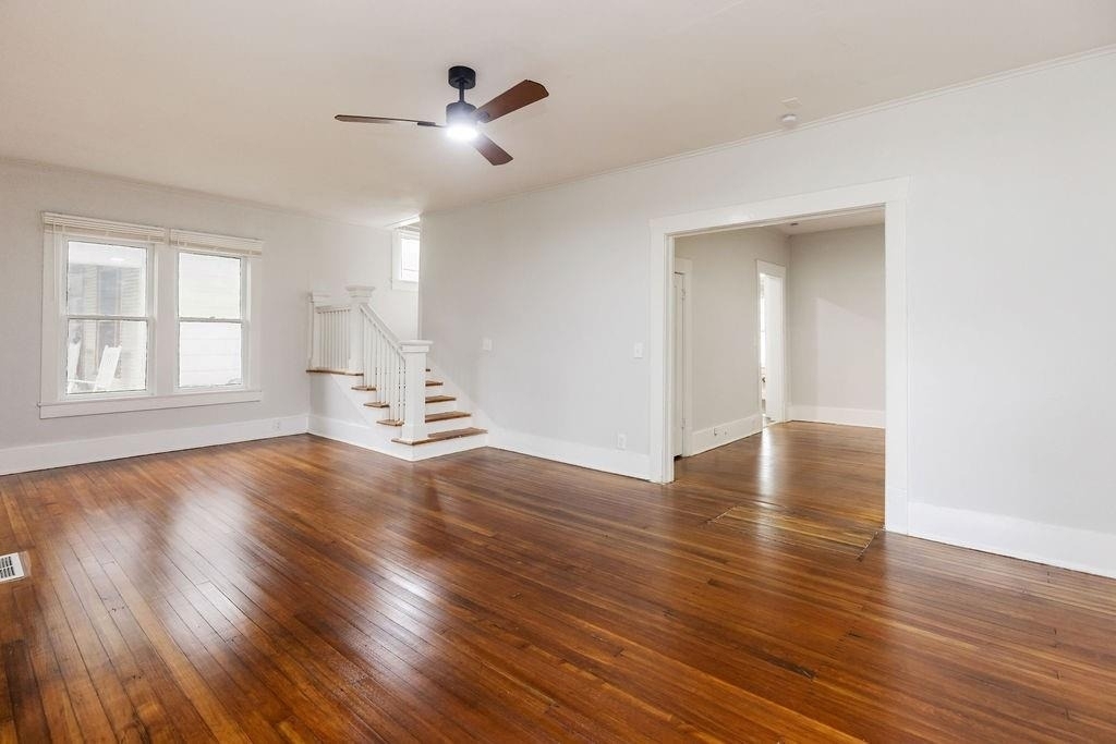 1025 W Walker Street - Photo 12