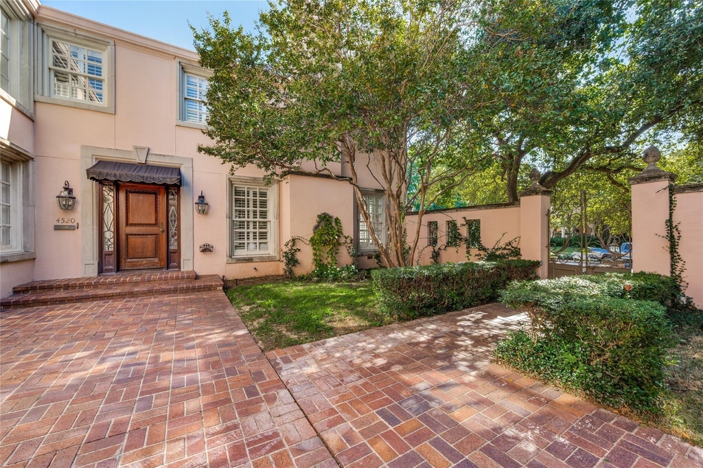 4520 Westway Avenue - Photo 1
