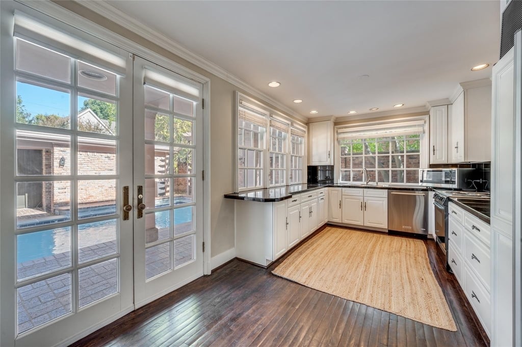 4520 Westway Avenue - Photo 10