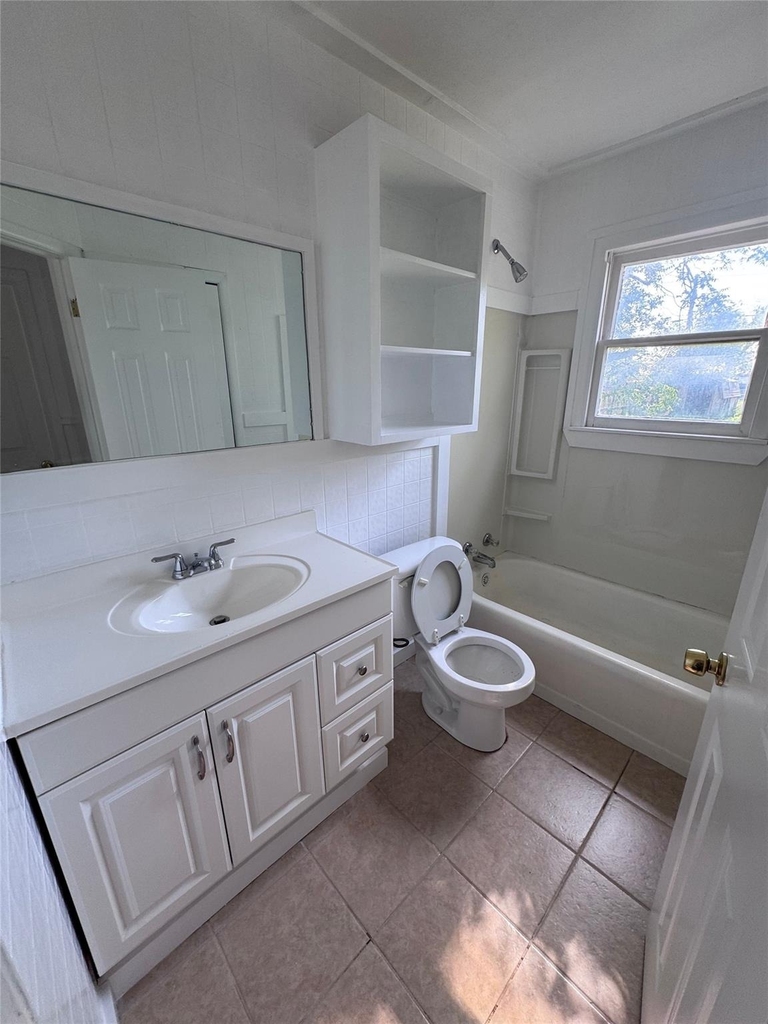 703 Ash Street - Photo 4