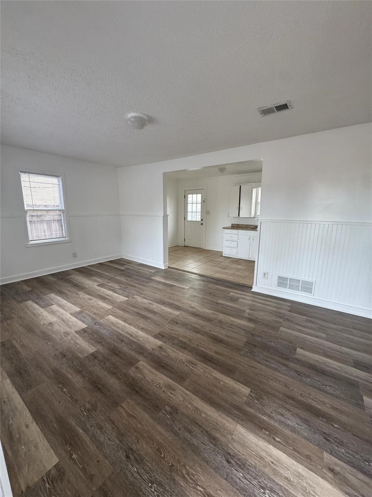 703 Ash Street - Photo 1