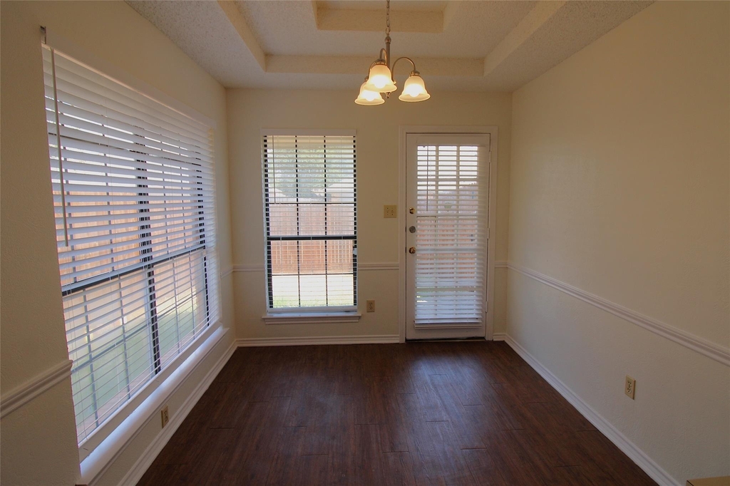 1232 Mockingbird Lane - Photo 2