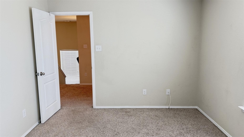1049 Marietta Lane - Photo 22
