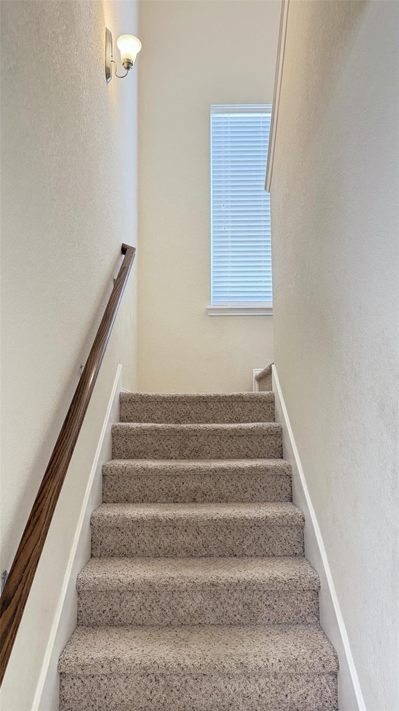 1049 Marietta Lane - Photo 18
