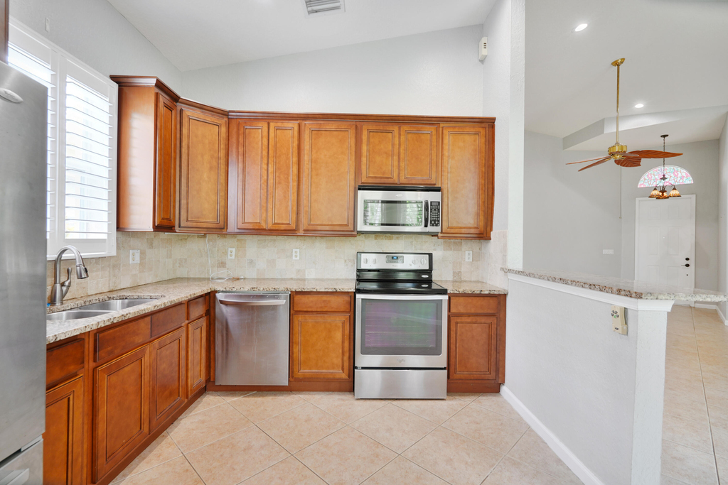 6020 Spring Lake Terrace - Photo 12
