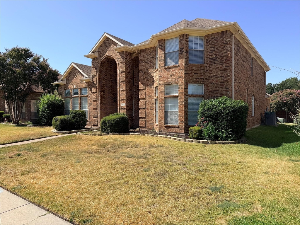 4525 Reunion Drive - Photo 0